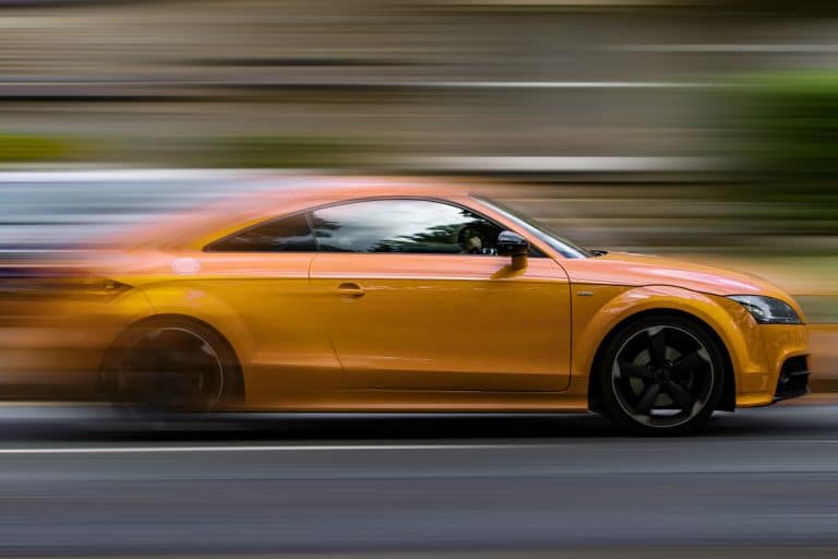 Les équipements à avoir lorsqu’on est fan de sport automobile