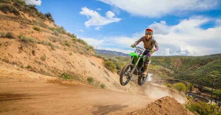 La moto tout-terrain : pour une expérience hors du commun ?
