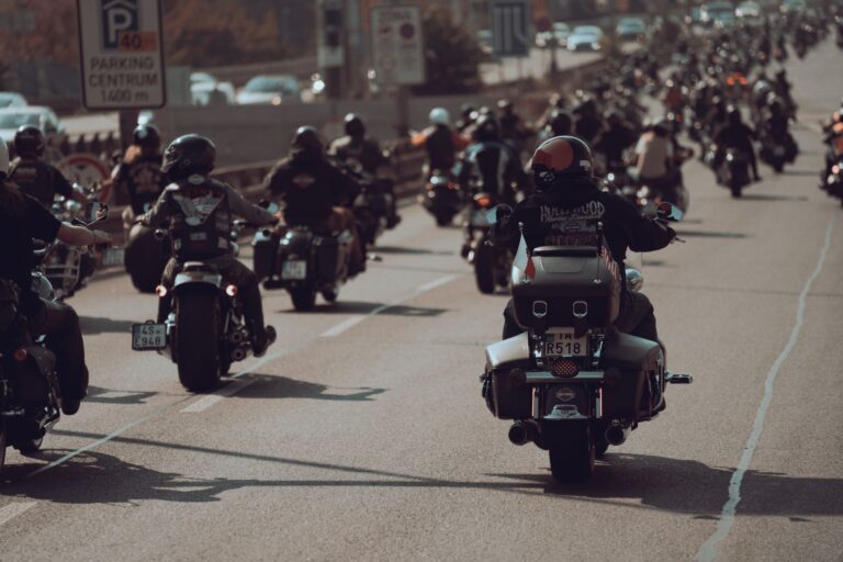 Les motos : le symbole ultime de la liberté sur la route ?