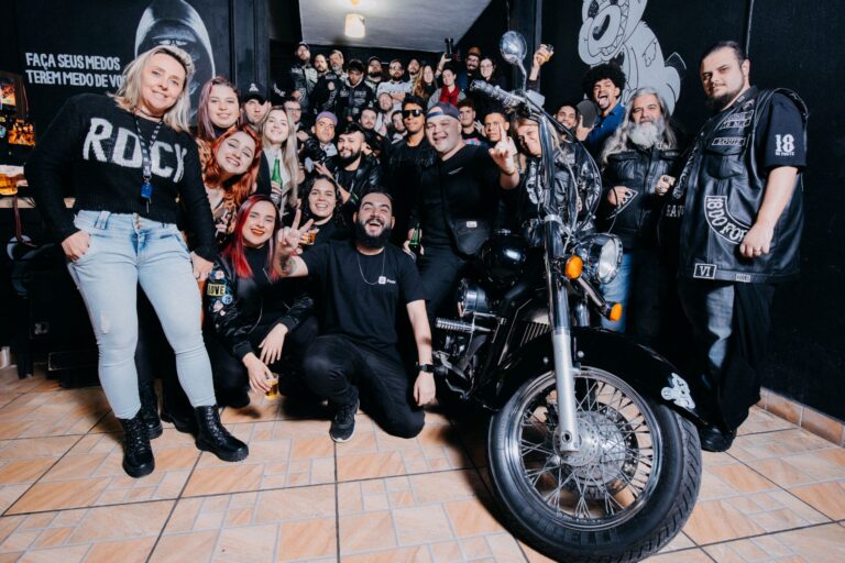 Pourquoi les motos jouent-elles un rôle central dans la culture des clubs de motards ?
