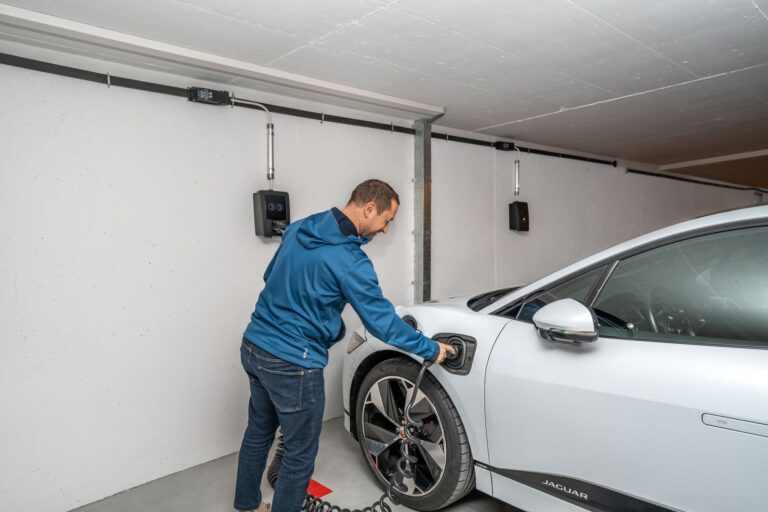 Les voitures électriques : quel impact sur l&rsquo;essor des bornes de recharge ?