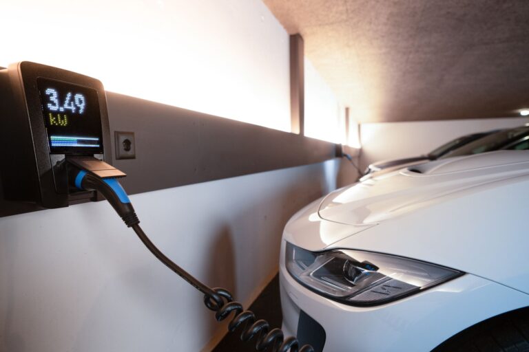 Une carte de recharge qui croise les données de consommation et de batterie de la flotte